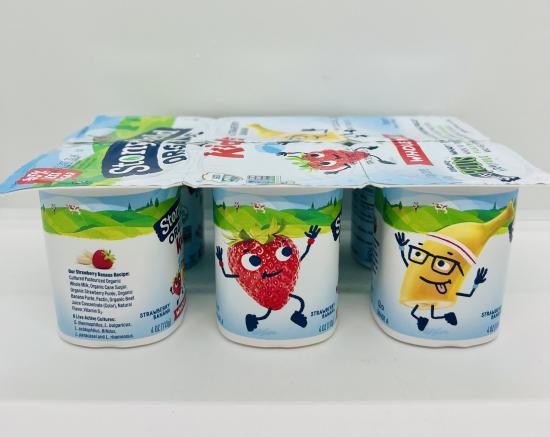 Stonyfield organic yo baby 6m.+ Yogurt straw/banana