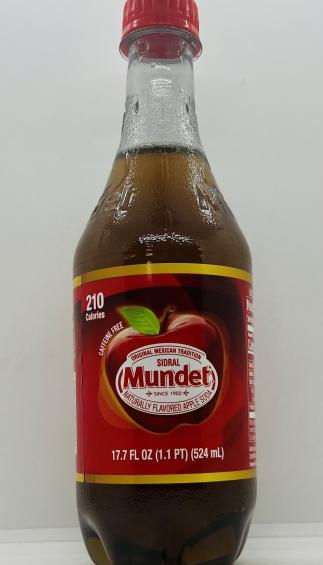 Mundet Apple Soda 524mL.