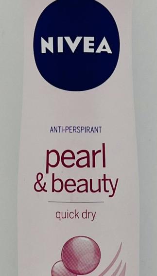 Nivea Pearl & Beauty 150mL.