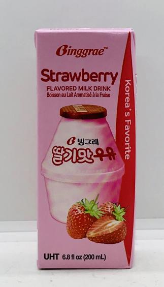 Binggrae Strawberry Flavored Milk Drink 200ml.